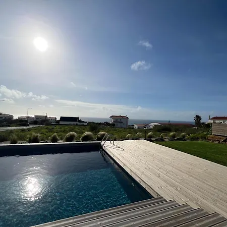 Whome Surf & Relax Coastal In Ericeira Appartement